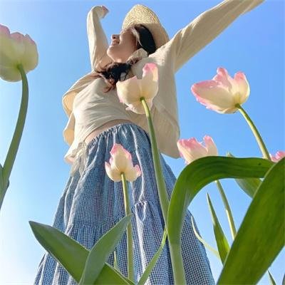 三针治好美人鱼，女帝封我绝世神医